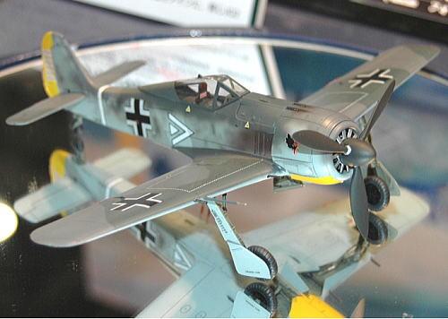 ﹬ ɻ 61095 Fw 190A-8/R2ս