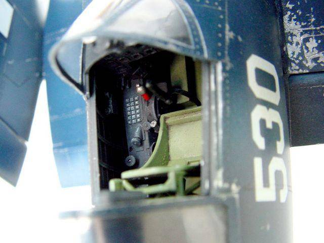 С ɻ 02221 F4U-1D