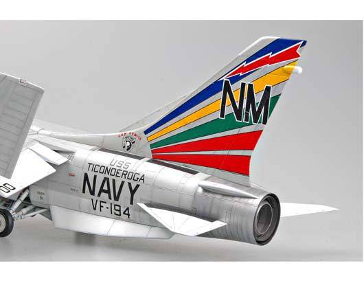 С���� �ɻ� 02272 F-8Eʮ�־�սʿս����