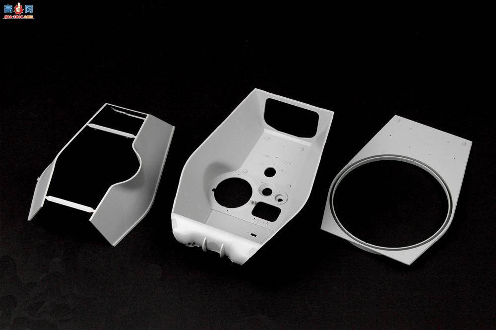 小号手 坦克 00910 德国虎王坦克2合1(亨舍尔炮塔和波尔舍炮塔)