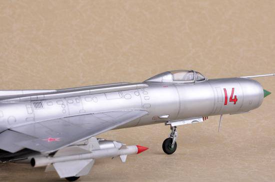 С���� �ɻ� 02898 ����Su-11�����������ػ���