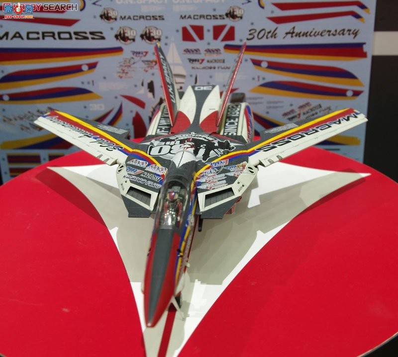 ���ȴ� ��ʱ��Ҫ�� ս�� 65824 VF-1J�ͻ���`���˹30����Ϳװ��`