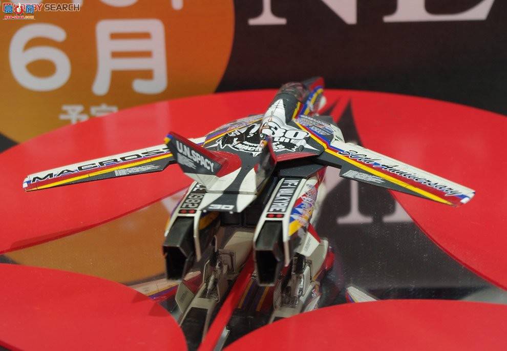ȴ ʱҪ ս 65823 VF-1Jͻ`˹30Ϳװ`