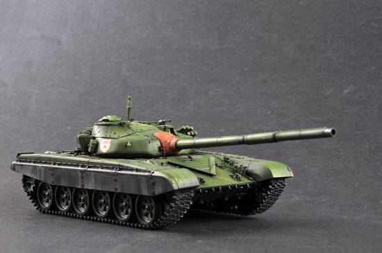 С���� ̹�� 05598 ����˹T-72B��ս̹��