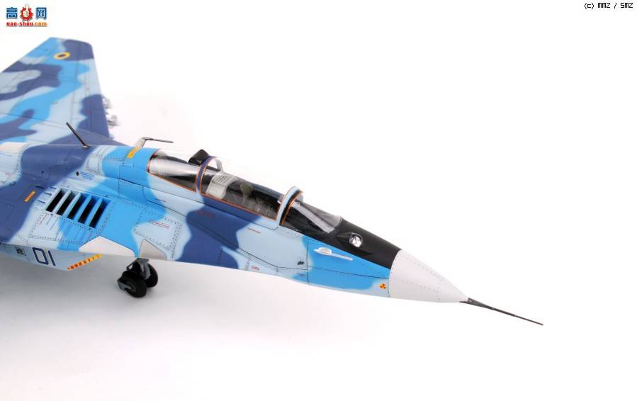MIG-29UB �ڿ����վ���ά�� 32