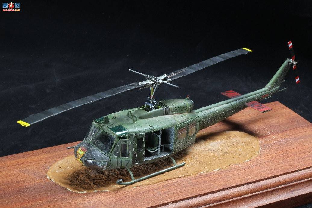 Сӥ  UH-1 ��ӥֱ����