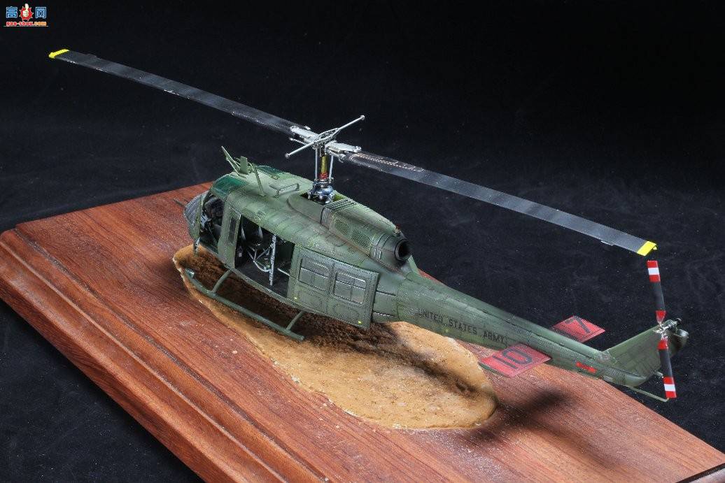 Сӥ  UH-1 ��ӥֱ����