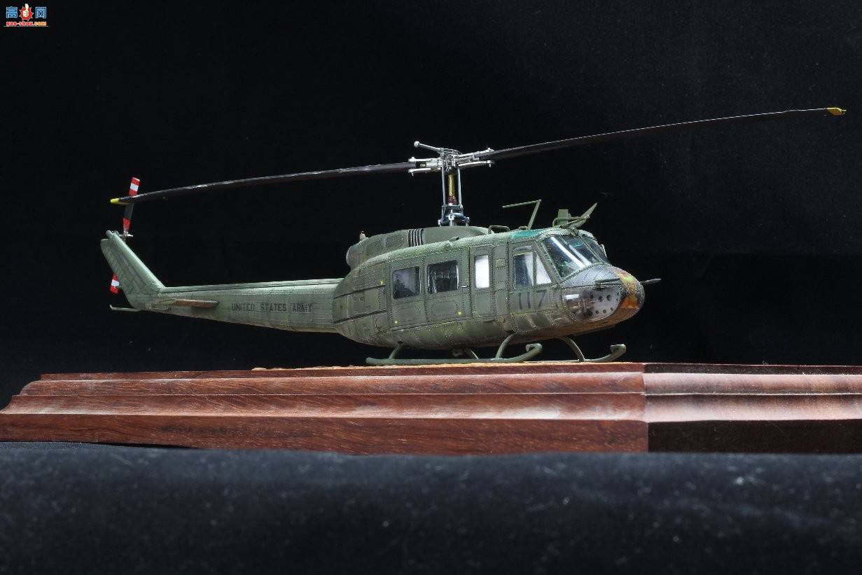 Сӥ  UH-1 ��ӥֱ����