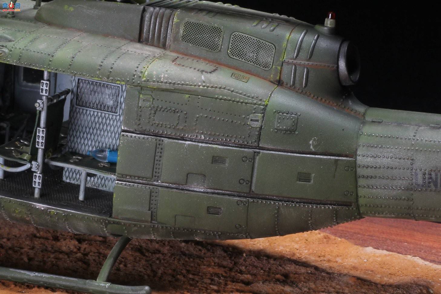 Сӥ  UH-1 ��ӥֱ����