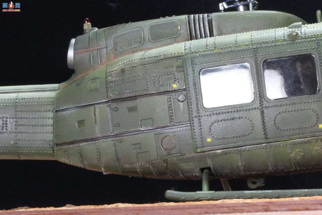 Сӥ  UH-1 ��ӥֱ����