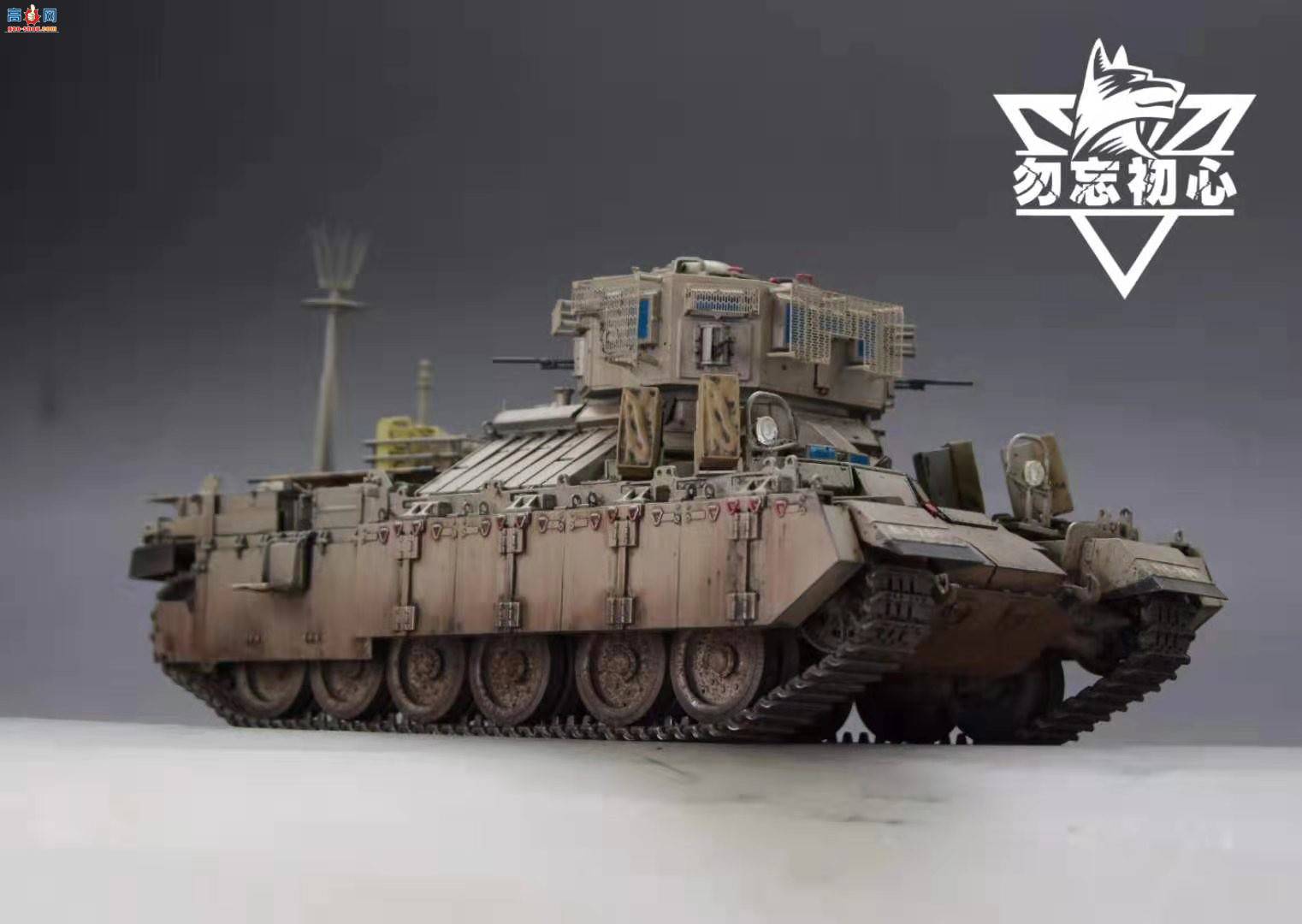 ��ɫ���ɼ����Ƕ�װ�׳�