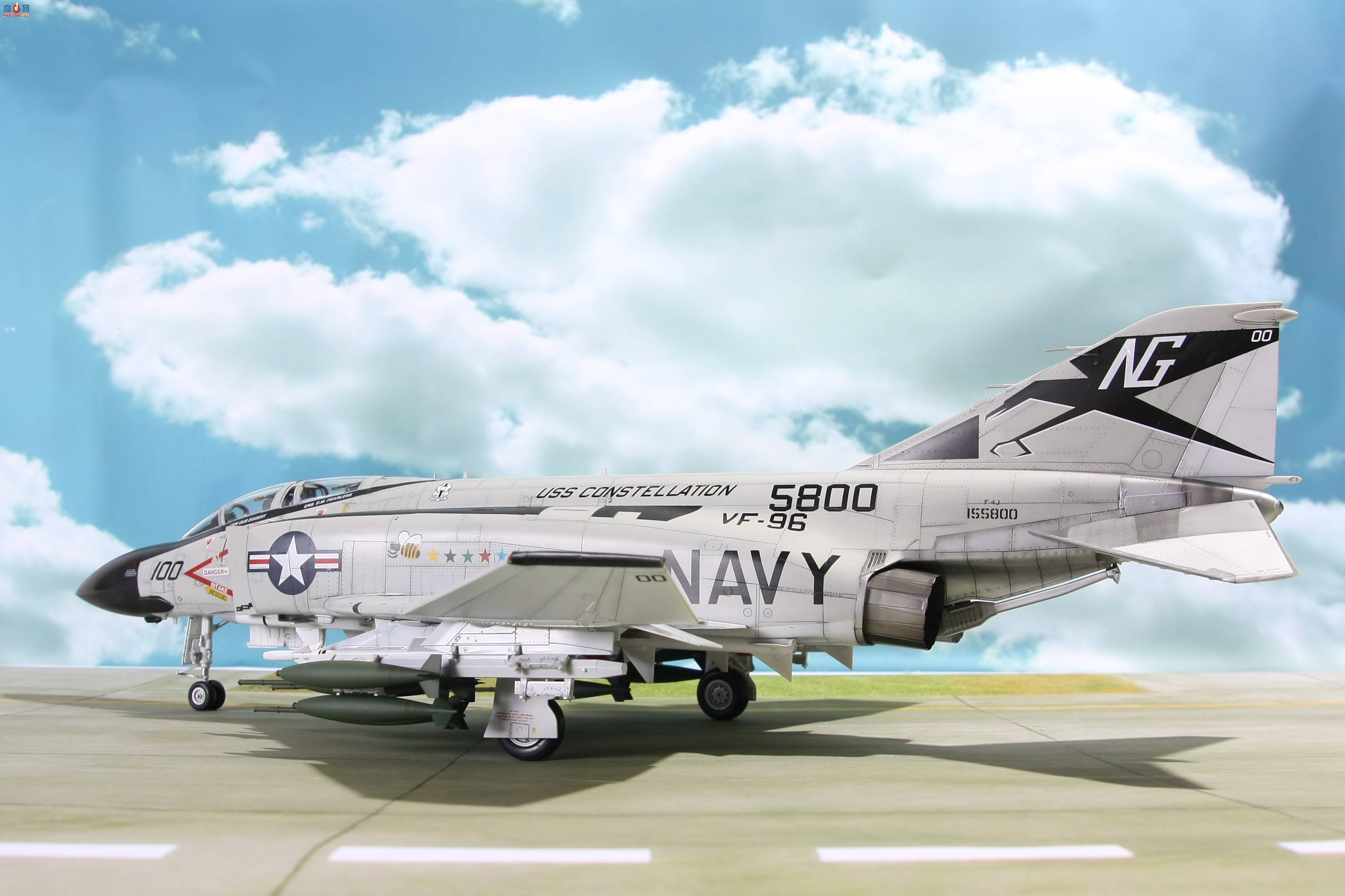 F-4J ս