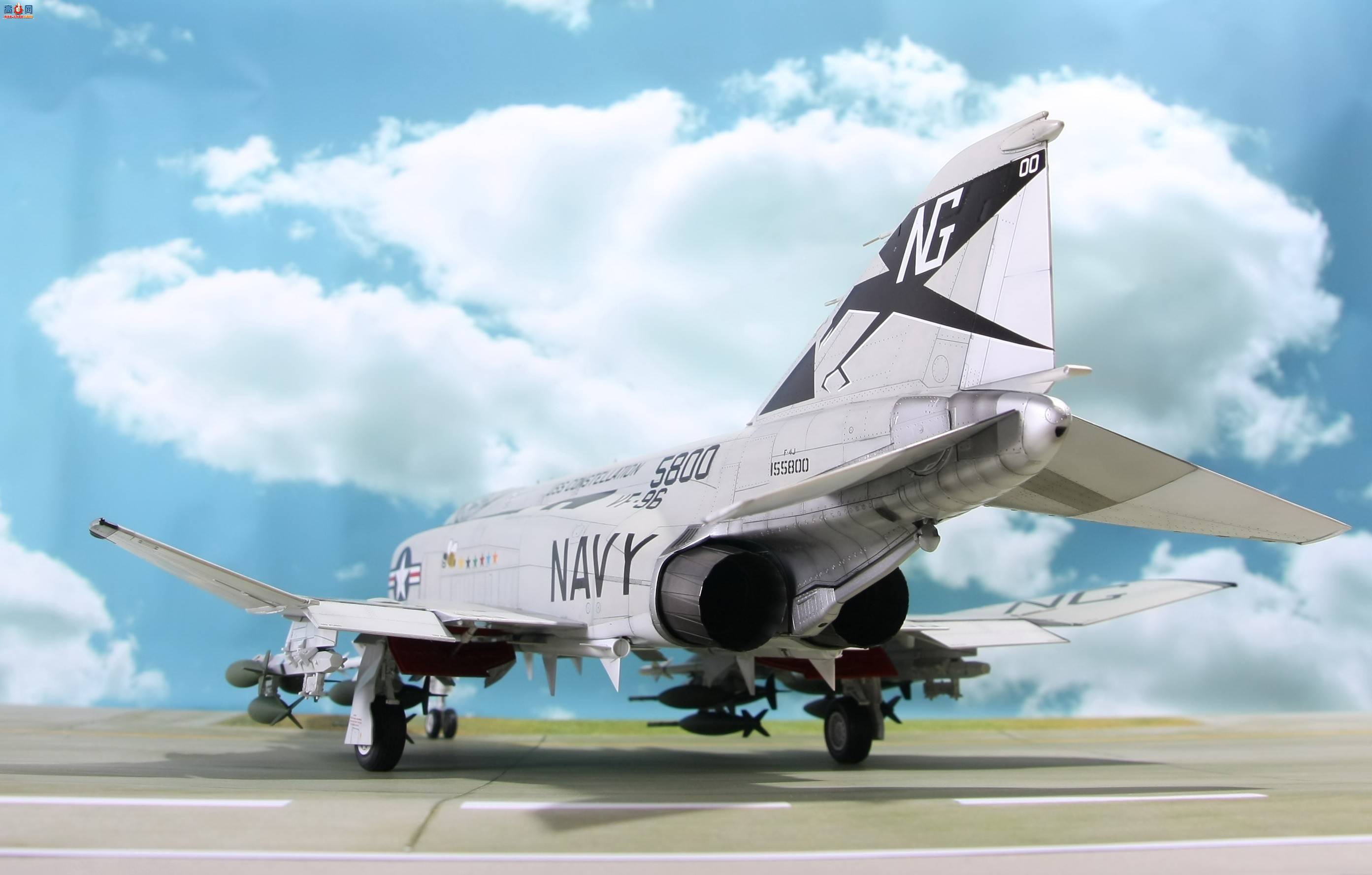 F-4J ս