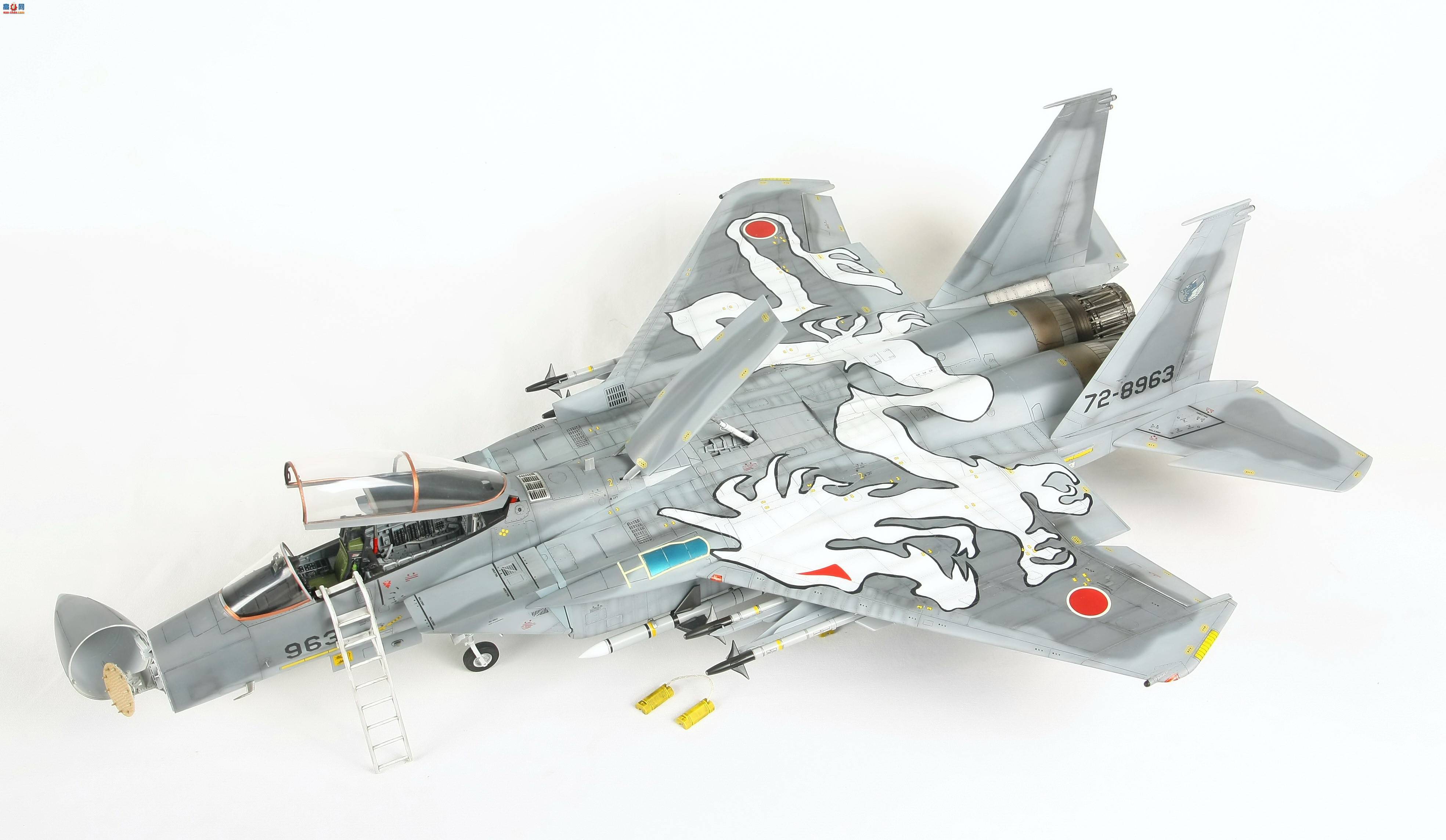 ﹬ 32 F-15J ս
