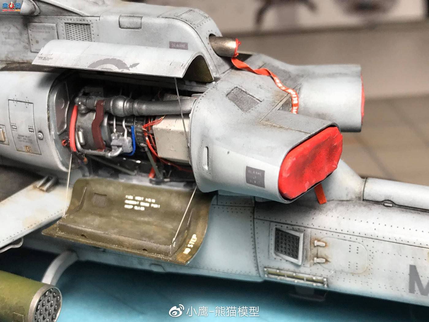 KITTY HAWK 1/48 AH-1Z by George Siriyotin‎