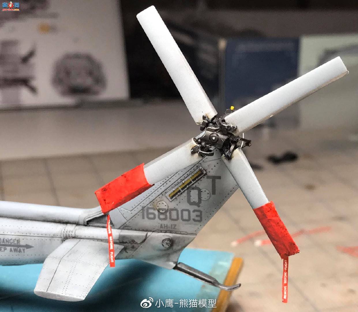 KITTY HAWK 1/48 AH-1Z by George Siriyotin‎