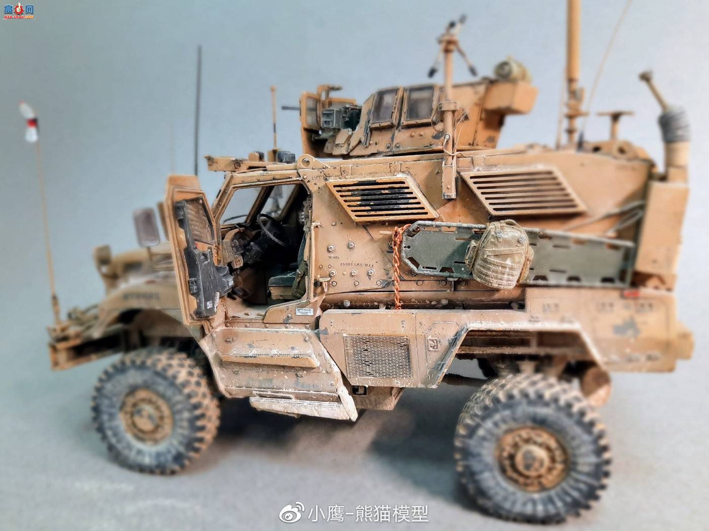 èģ Panda Hobby 1/35 MaxxPro Dash DXM