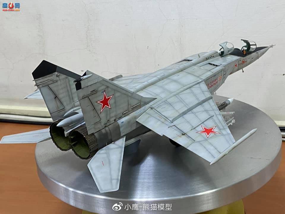 СӥģƷ KITTY HAWK 1/48 MiG-25PU