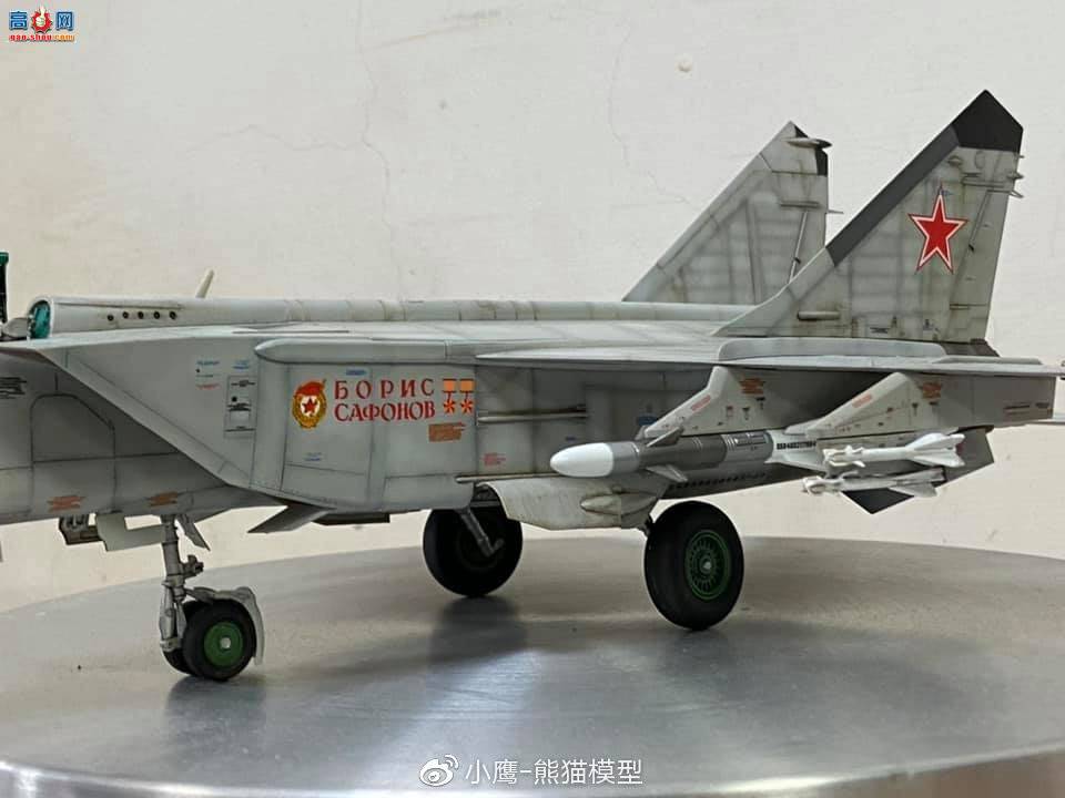 СӥģƷ KITTY HAWK 1/48 MiG-25PU