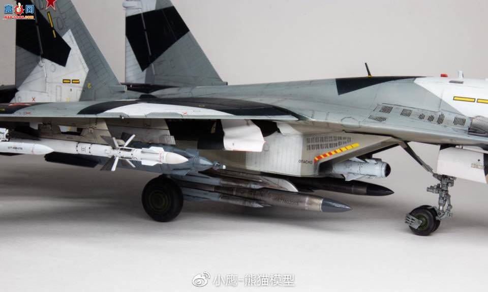 СӥƷKITTY HAWK 1/48 Su-35BM