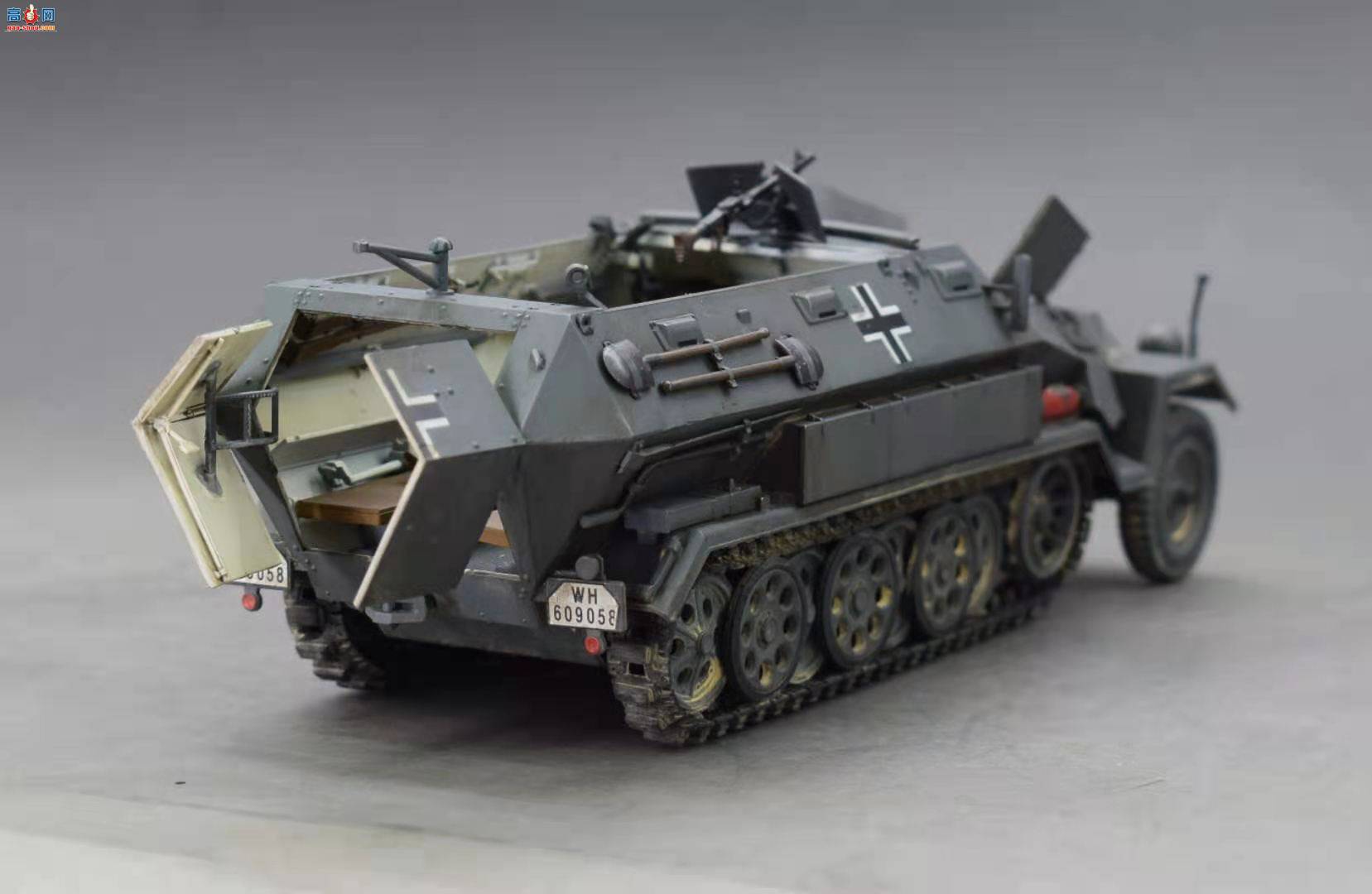 ICM �¹� Sd.Kfz.251 1/1 Ausf.A ���Ĵ���