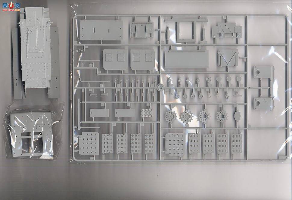 HobbyBoss ս�� 82408 M4����ǣ������155mm/8-in./240mm��