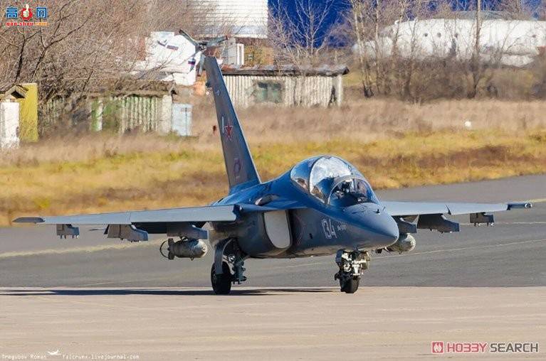  4818 ˹ͺը YAK-130ס