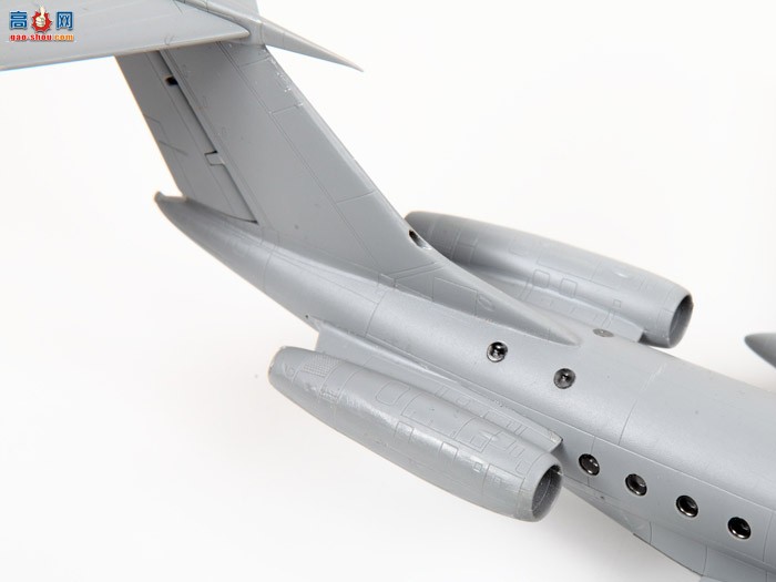  7007 ÿͻTu-134A/B-3