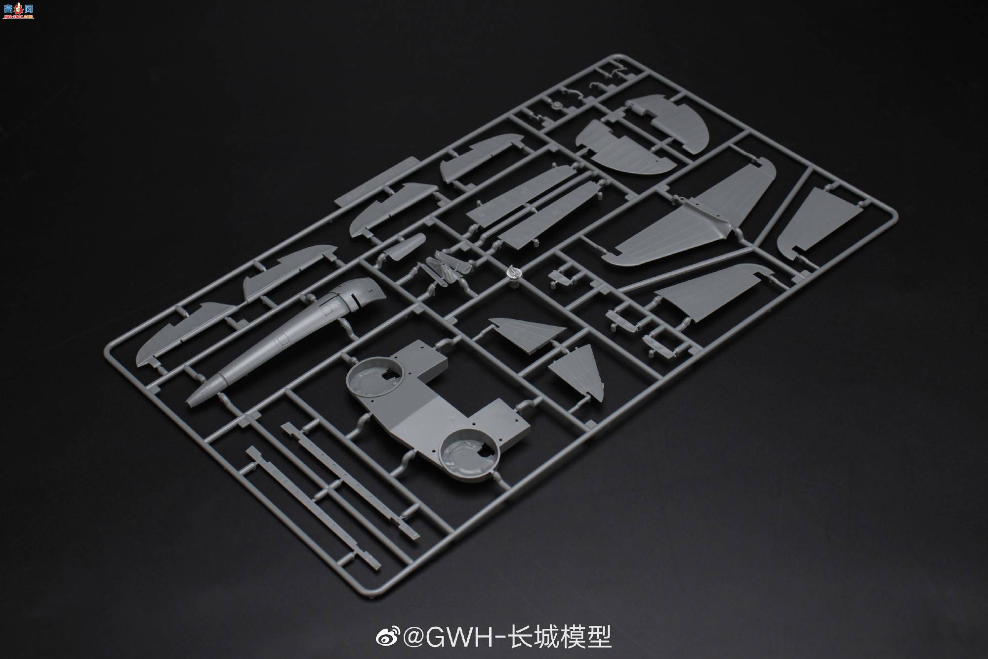 ��������Ʒ��L3201 1/32 �ܵ�˹����81-A2ս�������ɻ��ӡ�