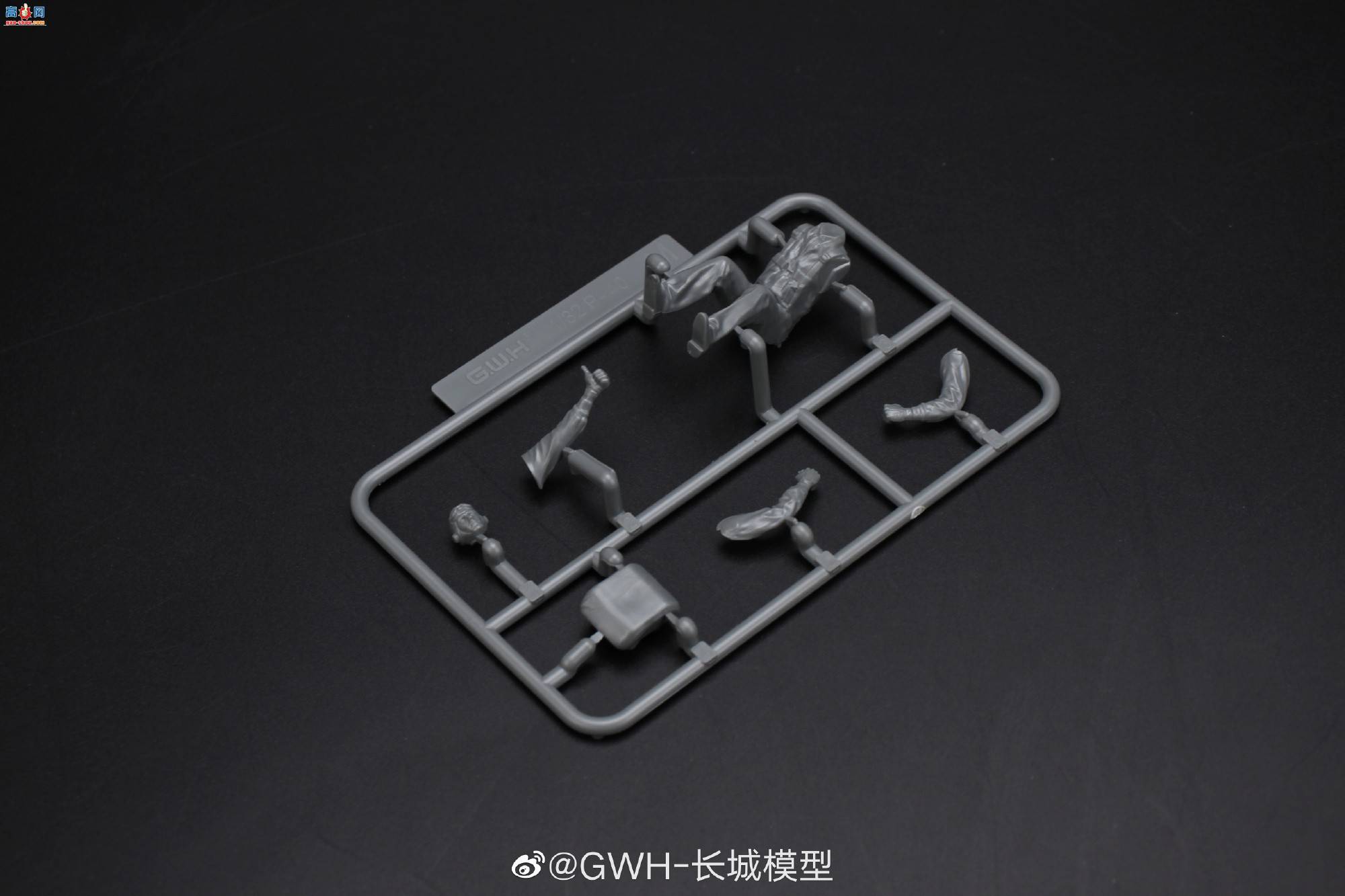 ��������Ʒ��L3201 1/32 �ܵ�˹����81-A2ս�������ɻ��ӡ�