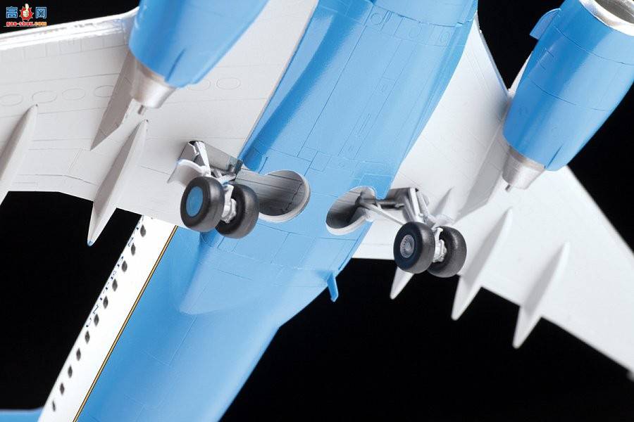  7027 ͻ737-700/C-40B