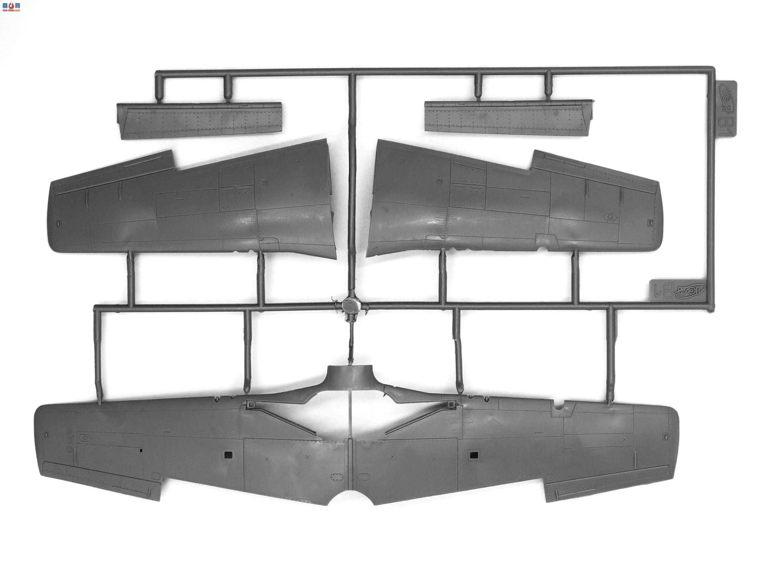 ICM ս 48151 սս Ұ P-51D-15