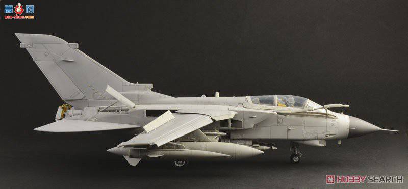 ﹬ 25425 1/32 Tornado GR.4Ա