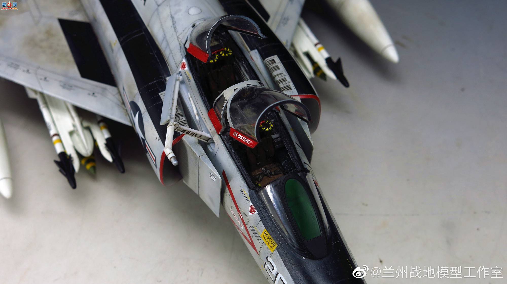 սģ͡F-4B