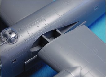 ���ȴ� ��ը�� 00558 E28 B-24D�����