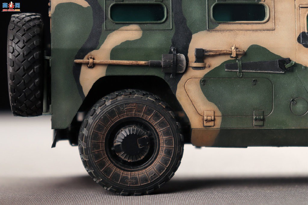 MENGװھ  GAZ-233014 Tiger