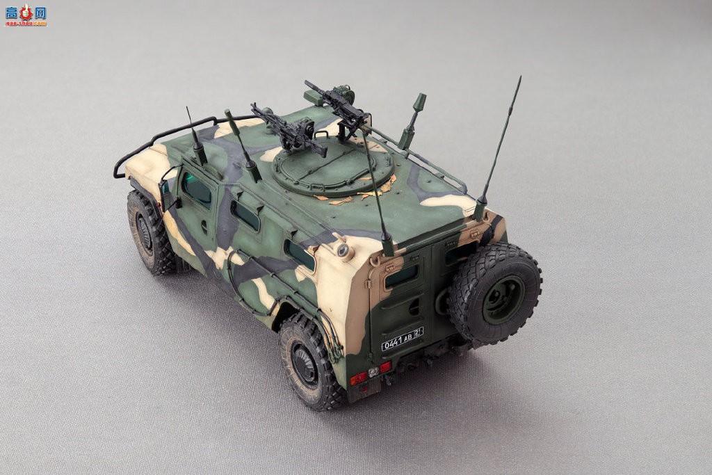 MENGװھ  GAZ-233014 Tiger
