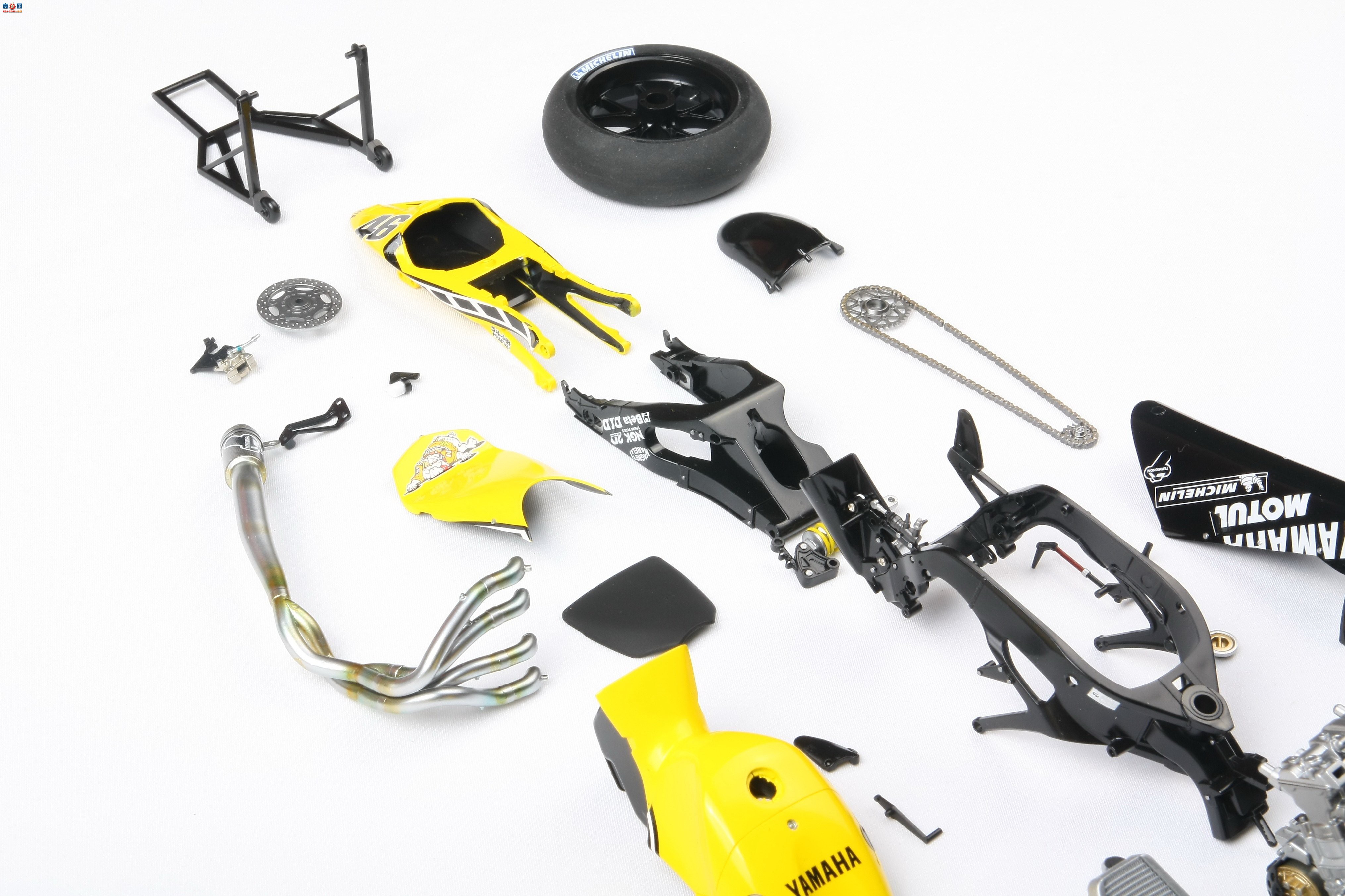 ԽģƷ | ﹬ YAMAHA YZR-M1Ħг