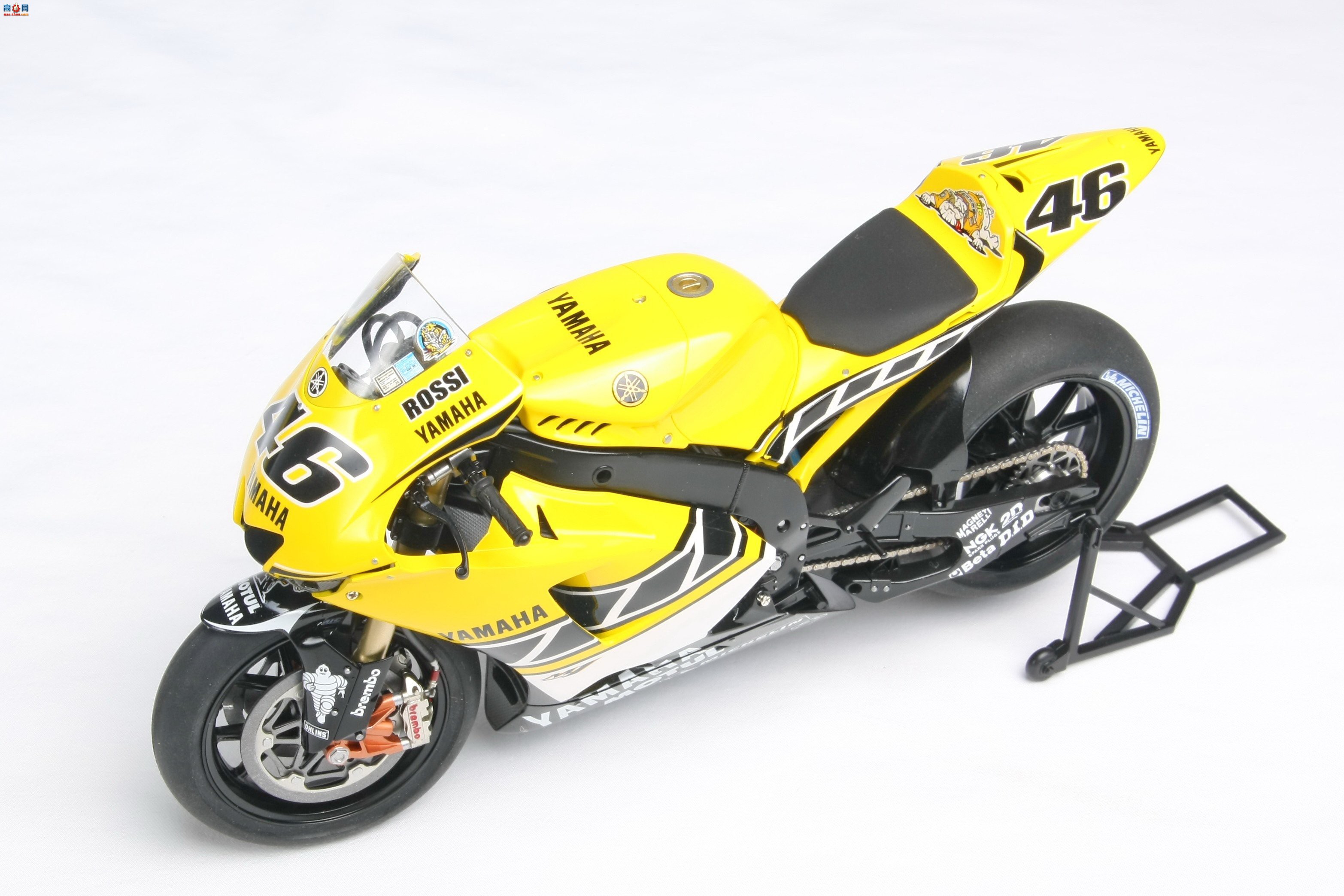 ԽģƷ | ﹬ YAMAHA YZR-M1Ħг