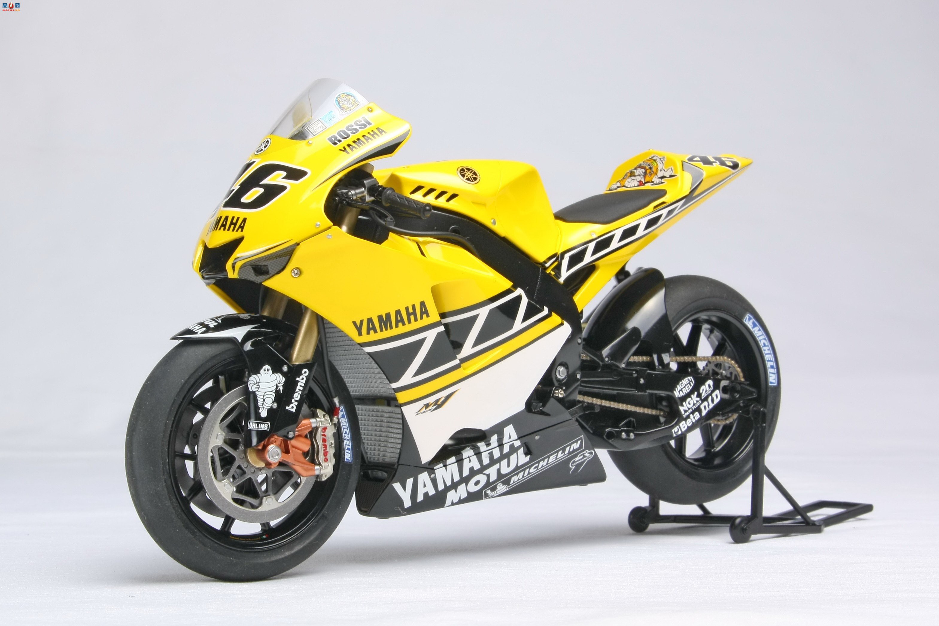 ԽģƷ | ﹬ YAMAHA YZR-M1Ħг