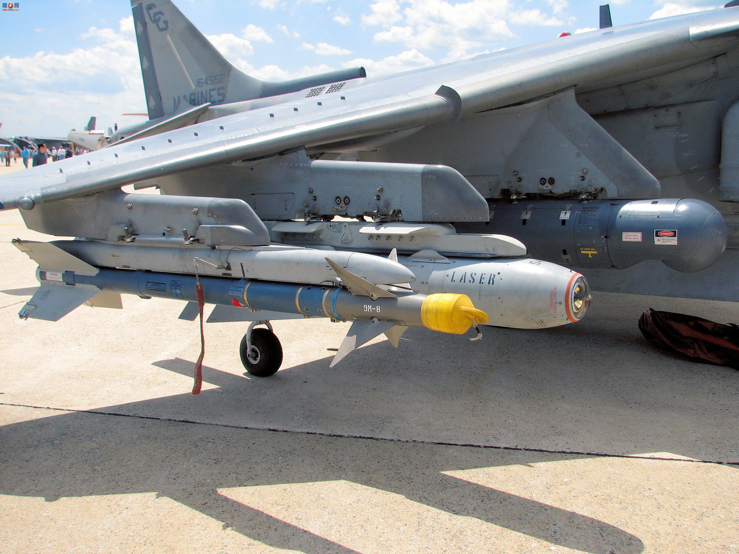 Ӣ ս���� AV-8B ��ʽII Walk Around