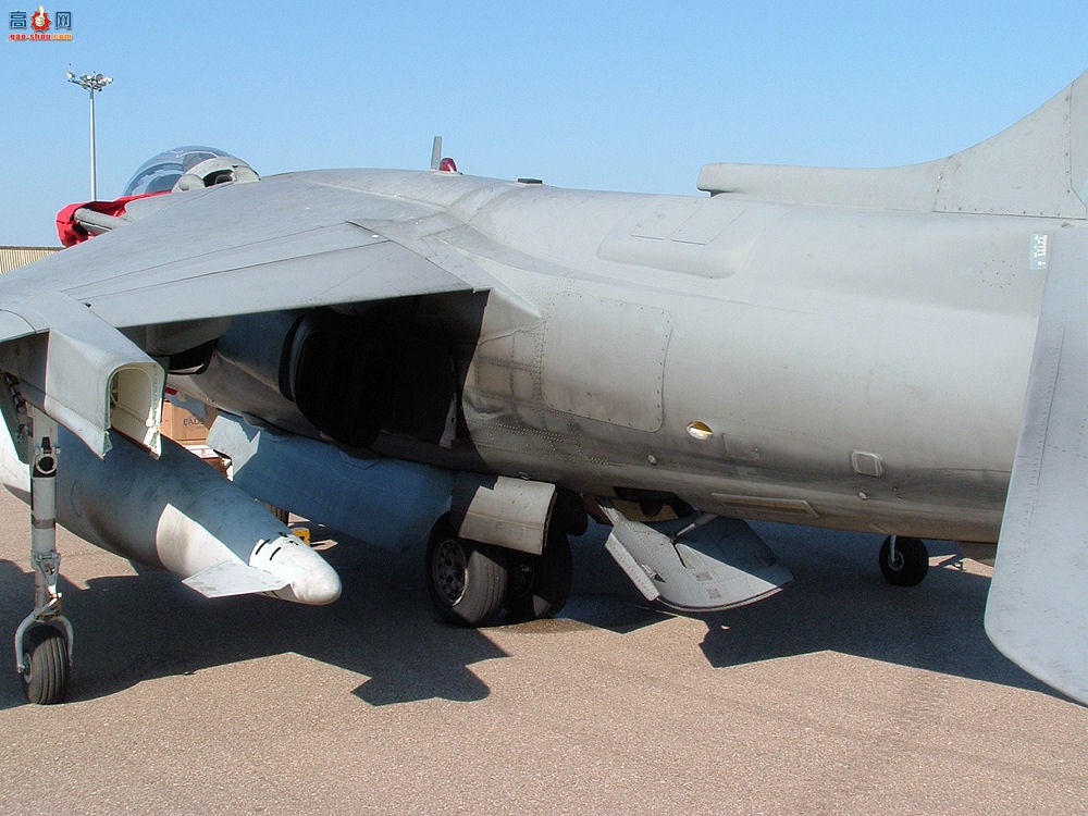 Ӣ ս AV-8B Plus ʽII Walk Around by Howard Mason