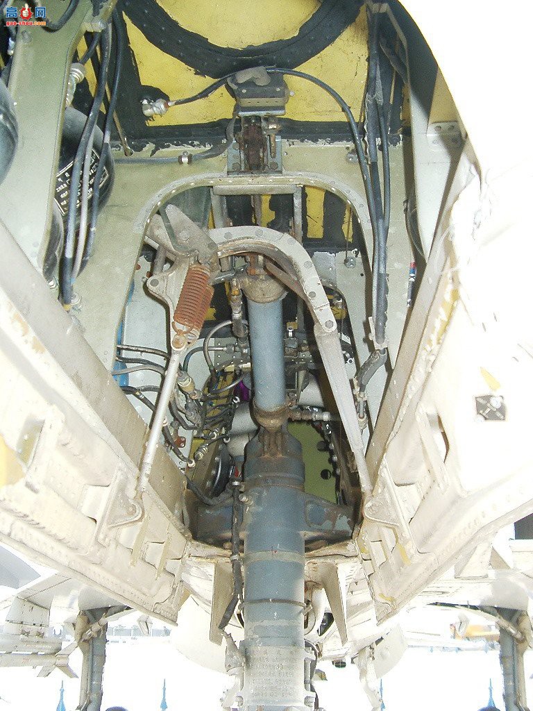 й 8II J-8B 뾨 ս