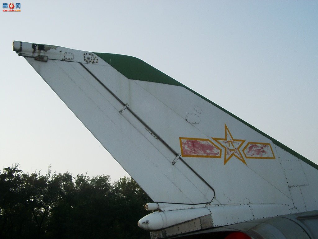 й 8II J-8B 뾨 ս