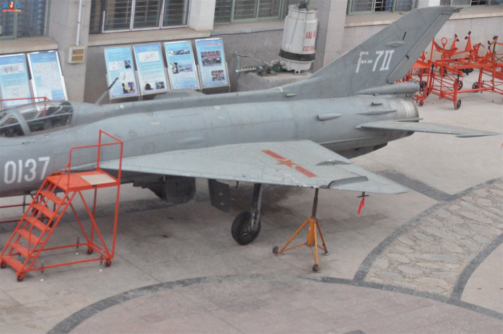 й ɷ 7II J-7II սԭ