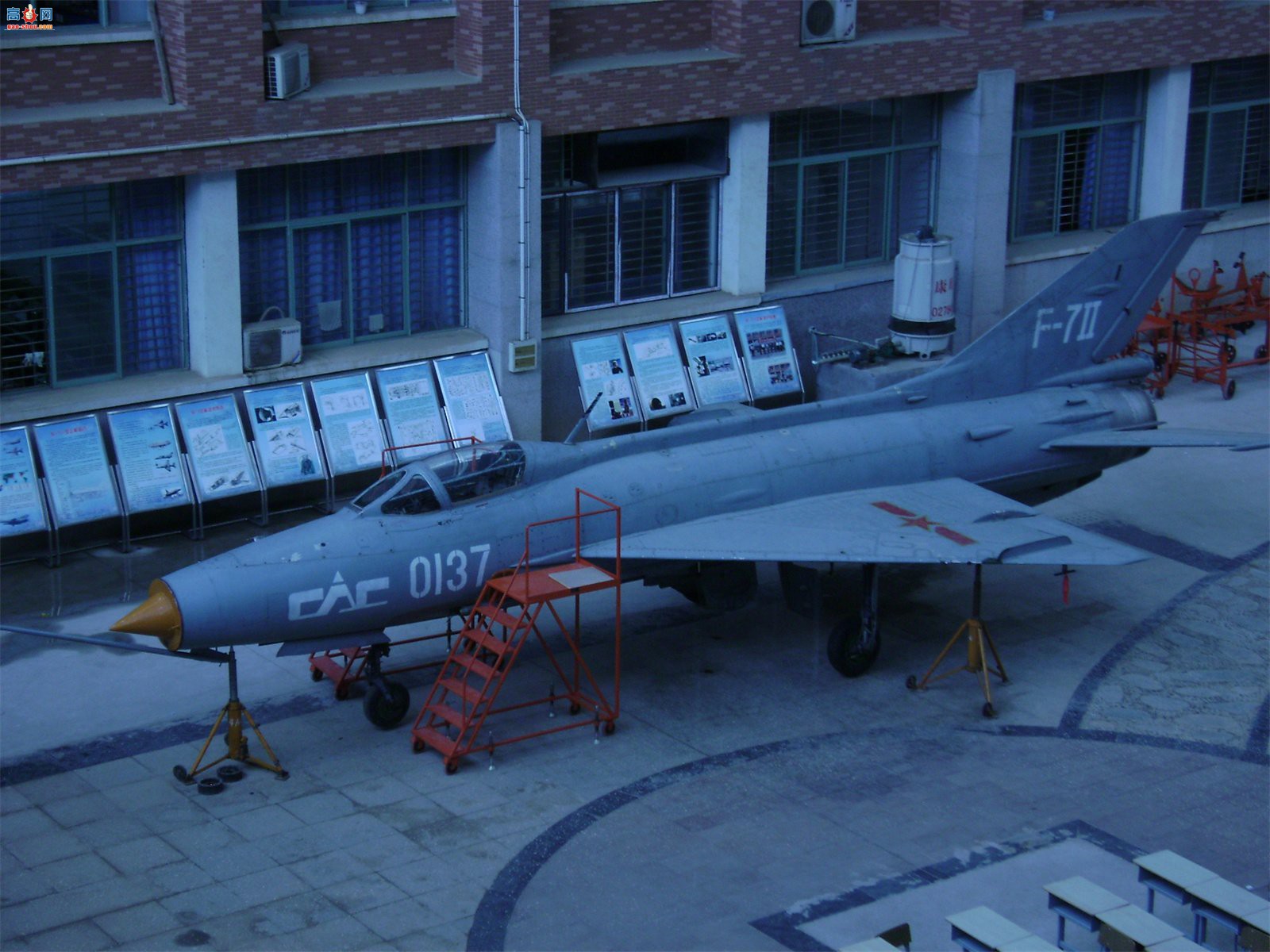 й ɷ 7II J-7II սԭ