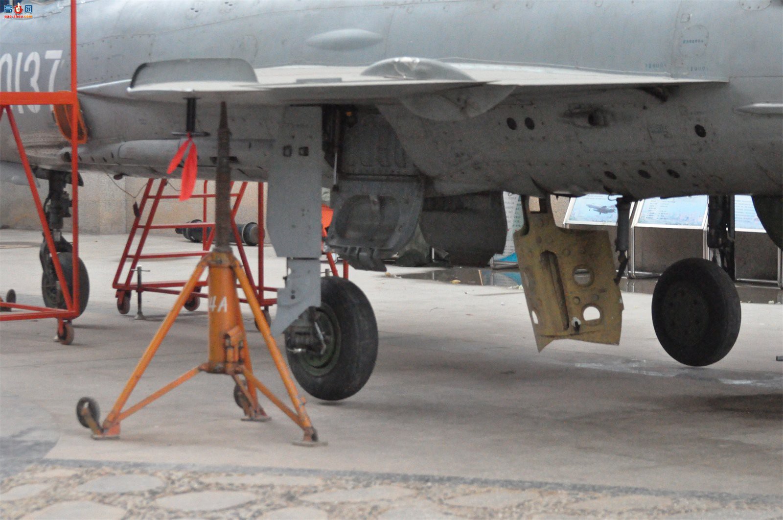 й ɷ 7II J-7II սԭ