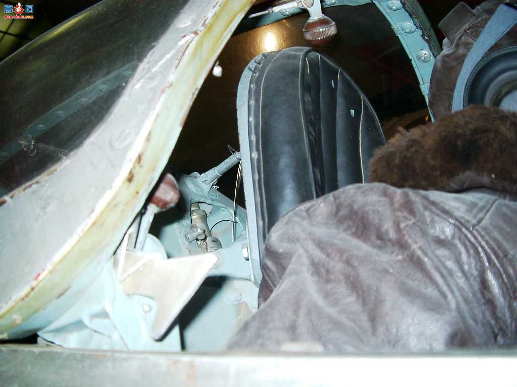 й ׸-ά MiG-15 ս