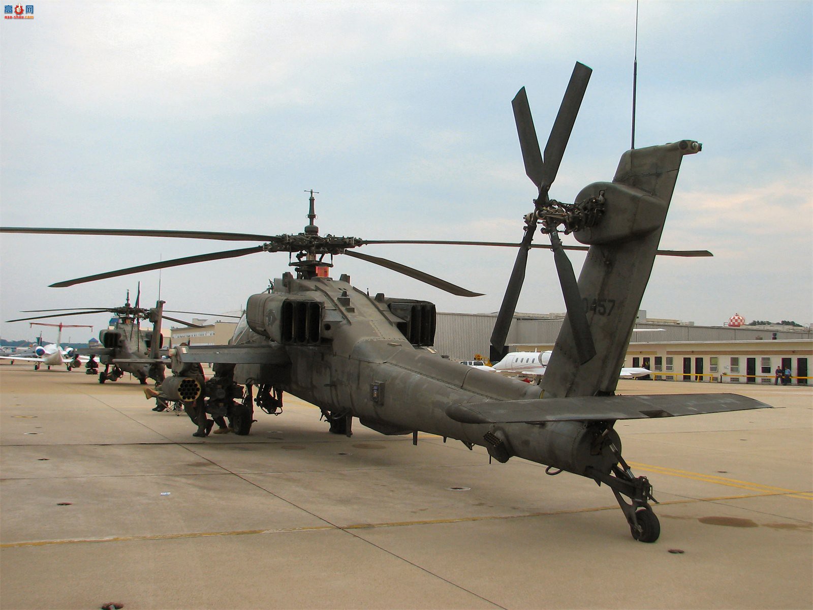  AH-64Aװֱ