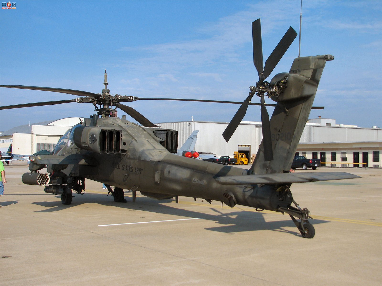  AH-64Aװֱ